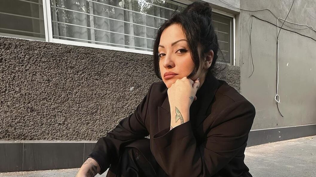 La cantante chilena ofrecerá un concierto en solitario en el país con el objetivo de recaudar fondos parta ir en ayuda de los damnificados por los incendios en la región de Valparaíso.