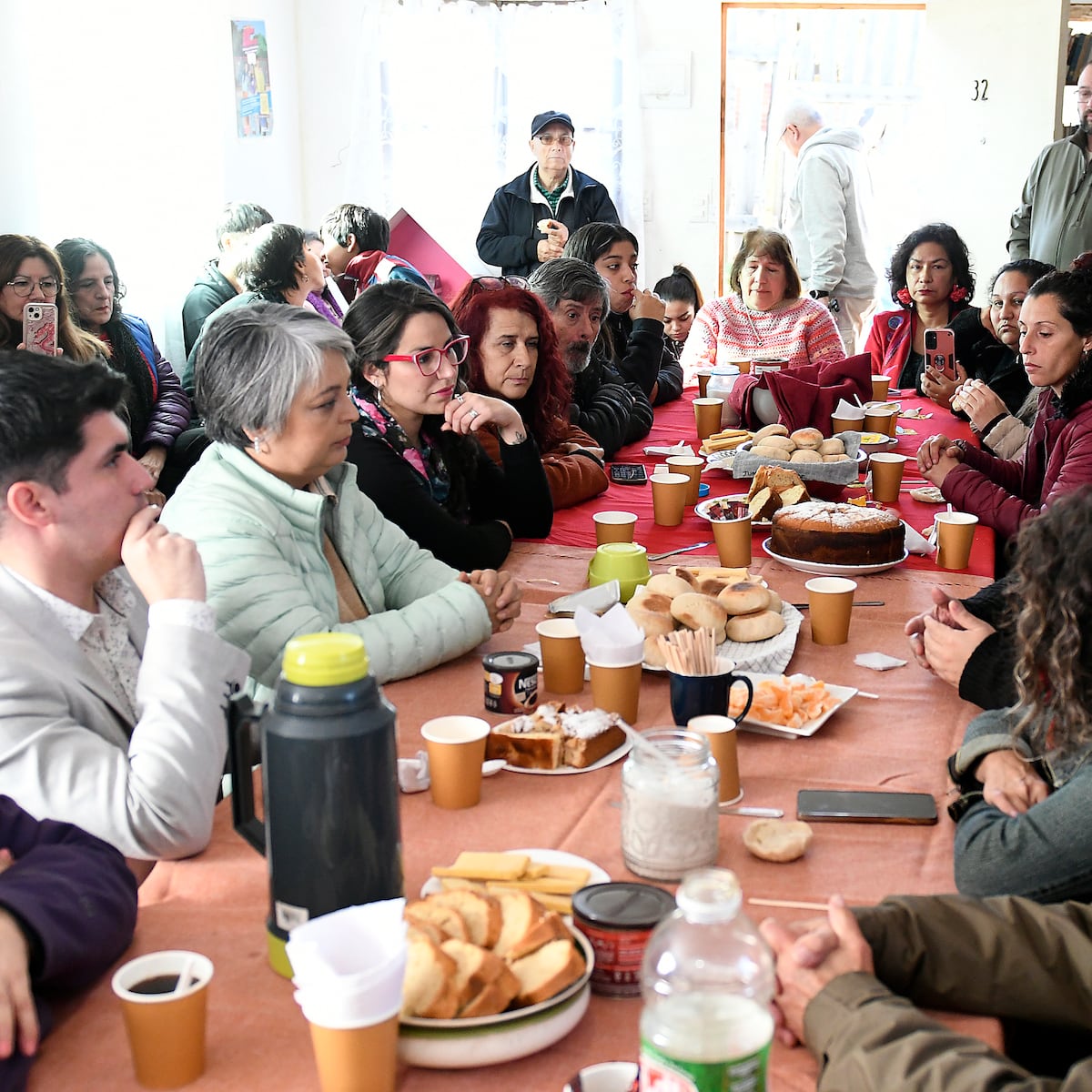 Carolina Tohá y Jeannette Jara hablan sobre el Partido Comunista Carolina Tohá y Jeannette Jara hablan sobre el Partido Comunista