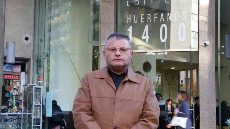 El empresario inmobiliario es dueño de algunos departamentos del denominado "edificio maldito", ubicado en la esquina de las calles Huérfanos y Amunátegui.