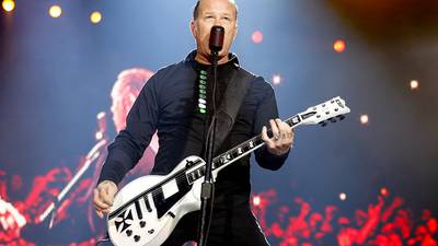 ¿Amor de concierto?: Usuaria busca a hombre que le tomó la mano en medio del show de Metallica