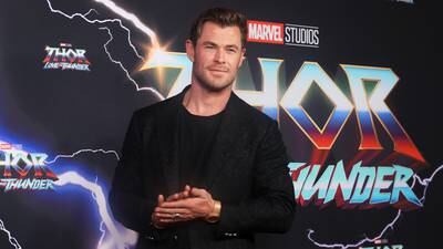 Chris Hemsworth impresiona a sus fans tras video haciendo ejercicios: “Juro que vi el martillo de Thor”