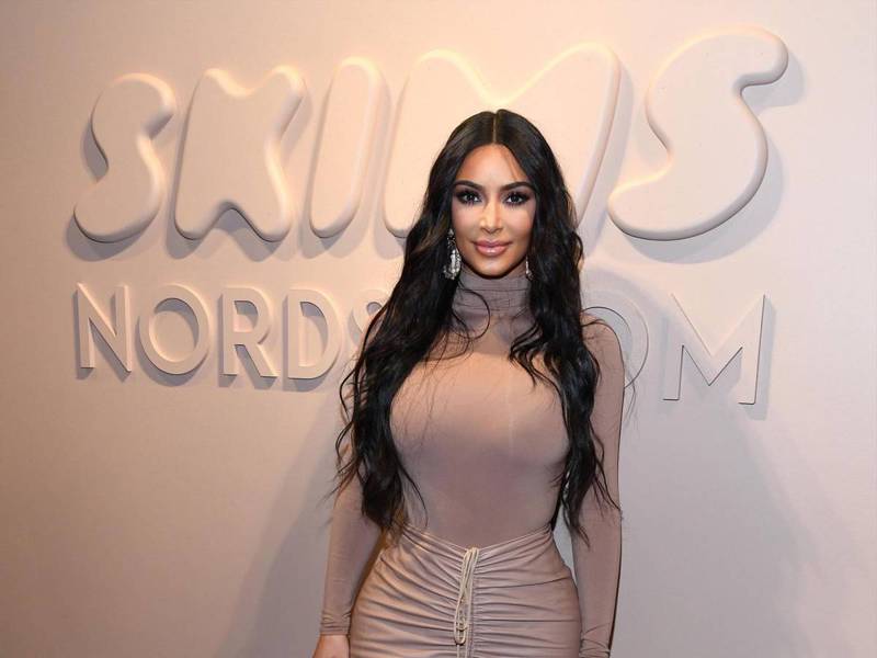 Kim Kardashian se enfrenta a la vejez, su peor temor, al ver con un filtro como será su look en el 2067