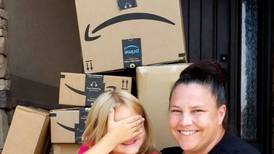 Niña de 6 años compró juguetes en Amazon para donarlos a un hospital, sin permiso de sus padres