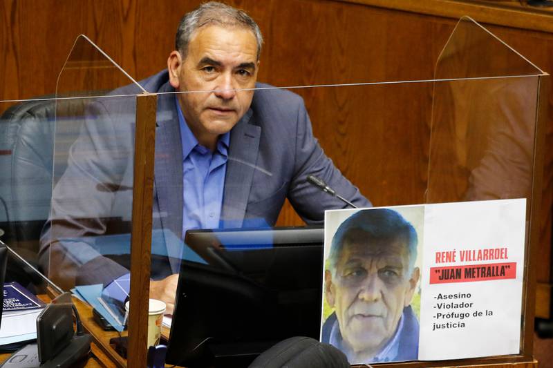 Este lunes se entregó a la Justicia "Juan Metralla", René Villarroel, condenado por el asesinato del padre del senador Fidel Espinoza.